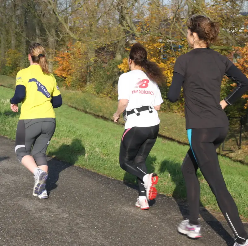 Grupo de mujeres corriendo, imagen genérica similar a la Cursa de la Dona de Vilanova