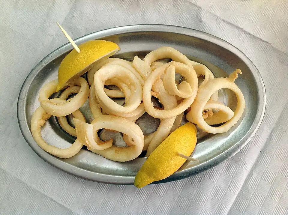 Calamares fritos, un plato de la cocina marinera como los que ofrece el GastroFest de Vilanova